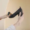 Zapatos de tacón alto de punta cuadrada estilo francés para mujer, nuevos zapatos de trabajo profesionales para primavera y otoño 2023, elegantes zapatos de tacón grueso estilo hada para mujer