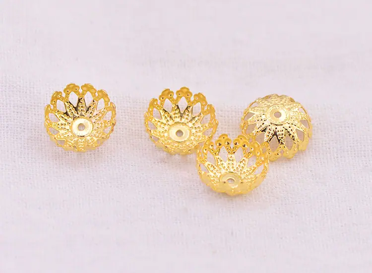 金色饰品