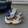 Sapatos de Menino Dad Shoes Primavera 2026 Novo Modelo Corrida Antiderrapante Tênis Esportivo Infantil Meninos Sola Grossa Sapatos de Estudante