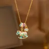 Colar Cavalinho de Balanço em Esmalte para Mulheres, Luxo de Alto Padrão, Nicho, Simples e Sofisticado, Acessório Cavalinho de Balanço, Corrente para Clavícula Feminina