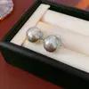 Pendientes de Plata Aguja Perla Gota de Agua Moda Retro Versátiles Pendientes de Botón Lujo Ligero Pendientes de Gama Alta con Sentido de Diseño Nicho