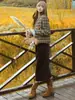 Conjunto de Casaco Curto de Tweed Xadrez Estilo Francês + Calça Cropped Cor de Café Novo para Outono/Inverno 2026 para Mulheres