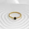 Anillo de Acero Titanio Cuadrado Ovalado Gota de Agua Circonita de Lujo Ligero Europeo y Americano Anillo que no se decolora Joyería de Acero Inoxidable para Mujer Venta al por Mayor