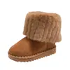 Botas de neve para meninas, novo estilo de inverno 2026, sapatos infantis espessos e quentes, forrados com fleece, botas curtas da moda