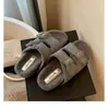 Zapatillas de casa en stock modelo nuevo 2026, suaves y acogedoras, sin cordones, de doble tira, para exteriores, suela gruesa, peludas, tipo Birkenstock para mujer