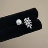 Anillo de Dedo Índice Estilo Corte Francés Vintage Chapado en Oro Real, Nicho de Lujo Ligero con Sensación de Alta Gama, Anillo Abierto de Zirconia con Artesanía Pesada