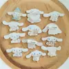 Insignia de acrílico Cinnamoroll caricatura broche pequeño al por mayor ropa bolsa accesorios Cinnamoroll acrílico recuerdo