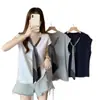 Camiseta casual de talla grande estilo perezoso con cuello en V y corbata, manga corta, para mujer, verano, nueva, para gorditas, corte holgado, efecto adelgazante, top de moda para mujer
