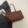 2025 Nova Moda Outono e Inverno Bolsa de Ombro Axila de Nicho com Aparência Premium Grande Capacidade Bolsa Satchel Bolsa Tote para Trabalho para Mulheres