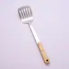 Fabricantes de origen acero inoxidable tres clavos madera maciza cuchara para sopa espátula pala para freír cuchara grande para colar sopa juego completo de cocina para el hogar logo