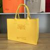 Fornecimento Atacado de Bolsas Tote Satchel de Grande Capacidade, Sacolas de Compras Satchel, Bolsas de Feltro Simples e Modernas de Celebridades da Internet com Logotipos Imprimíveis
