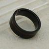 Moda europea y americana anillo de acero de tungsteno negro rojo para hombre galvanizado al vacío brillante resistente a los arañazos joyería transfronteriza venta al por mayor de fábrica