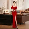 Nuevo Modelo 2026 Rojo de Gama Alta Lujo Sirena Anfitrión Desfile Boda Vestido con Abertura para Brindis de la Novia y Banquete de Boda