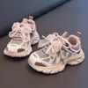 Tênis dad macio respirável estilo coreano para crianças, novos tênis esportivos para meninos primavera e outono, tênis de corrida leves da moda para meninas
