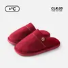 Chinelos de casamento de inverno em vermelho, um par de chinelos antiderrapantes para a noiva, um presente de casamento para recém-casados, chinelos de casamento para casal