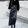 Trajes de Moda Populares Estilo Coreano de Este Año 2025 Otoño Fresco Retro Conjunto de Camisa de Terciopelo y Falda de Cuero