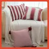 Funda de Cojín Decorativo de Poliéster-Algodón con Diseño de Cuadros Rojos y Blancos con Rayas y Flecos para Muebles Sofá