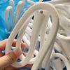 Soporte Redondo Pequeño Blanco de Silicona para Cámara, Monitor, Trípode Palillo Selfie Ecológico
