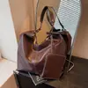 Bolsa Retro Transfronteiriça Casual de Superfície Macia para Mulheres, Grande Capacidade, Estilo Novo, Versátil, Bolsa de Ombro Simples, Bolsa Tote para Trabalho e Deslocamento