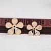 Flor de cinco pétalos chapada en oro con adorno de cobre verde que gotea aceite, soporte para pétalos, horquilla para el cabello, tocado de flores, B1631