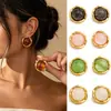 Pendientes Minimalistas de Acero Inoxidable con Degradado de Estilo Europeo y Americano, Versátiles Pendientes Elegantes con Forma de Ola y Borde Dorado