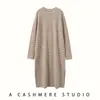 Vestido de punto de cachemir con bloques de color y rayas otoño e invierno nuevo cuello redondo hasta la rodilla falda larga mujer engrosado estilo coreano moderno