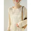 Elegante blusa de tricô com gola redonda e detalhes vazados em fio de papel para mulheres, novo estilo primavera/verão, fino suéter para proteção solar