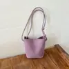 Bolsa de balde com padrão trançado exclusivo para mulheres, novo modelo outono 2026, estilo vintage de alta qualidade, bolsa de ombro única com uma bolsa interna menor