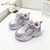 Nuevos 28-38 Dos Algodones Suela Ligera Zapatos Deportivos para Niños Medianos y Grandes Zapatos de Viaje para Niños Estudiantes Casuales Zapatos de Papá