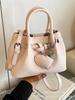 Bolsos Super Populares para Mujer 2025 Nuevo Diseño Nicho de Verano Bolso Cruzado Estilo Popular Caliente de Este Año Bolso Satchel Tipo Cubo