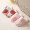 Pantuflas de pelo sintético de conejo de color liso, suela suave, ligeras, transpirables, adecuadas para usar en interiores, para todas las estaciones, lino, para parejas, hombres y mujeres, estilo de viaje moderno