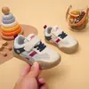 Zapatos para Caminar Bebé Estilo Primavera/Verano 2026 Zapatos de Moda Versátiles para Niños Suela Suave Zapatos Funcionales para Niños Pequeños Zapatos Casuales Transpirables