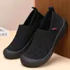 Sapatos de Pano Novos e Antigos de Pequim para Primavera e Verão 2025, Slip-on, Sola Macia Antiderrapante, Sapatos Preguiçosos Leves Confortáveis para Mães