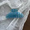 Grampo de Flor com Ponto Cruz Xadrez Azul Claro Tipo Cristal Coreano Atmosfera Retrô de Alto Padrão Elegante Grampo Tubarão Novo Estilo