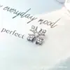 Brincos de Coração Cromado com Diamantes Inteiros em Liga de Titânio F-136 Titânio G23 Rosca Interna Zircônia Studs para Lábio Brincos Joias para Piercing