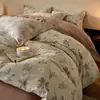Conjunto de Quatro Peças Espesso Escovado 100% Algodão Puro Estilo Ins de Luxo Leve Lençol com Elástico 100% Algodão Capa de Edredom Conjunto de Cama Floral de Três Peças 4