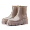 Botas de lluvia de moda transfronterizas Botas de lluvia resistentes al desgaste con suela gruesa para mujer Estilo coreano versátil Zapatos impermeables para mujer Zapatos de goma antideslizantes para cocina para mujer