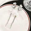 Pendientes Largos de Concha con Borlas, Textura Floral Plateada, Estilo Resort para Mujer, Nuevos de 2025, Joyería para Orejas de Alta Gama para la Costa