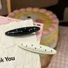 Pinza para el pelo ovalada de lunares estilo coreano, simple y versátil, pinza de cocodrilo estilo girly, accesorio para el pelo al por mayor, pinzas blancas y negras al por mayor