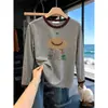 Estilo casual, básico de otoño con bloques de color, nueva colección 2026, muy elegante, con un corte favorecedor que estiliza la figura, camiseta de manga larga de algodón puro para mujer