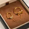 Pulseira de Design Floral de Verão Transfronteiriça Europeia e Americana Taina para Mulheres com Cravação de Zircônia Branca e Anel de Borboleta Não Desbotável