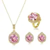 Nuevo Set Tesoro de Color de Amazon Collar con Colgante Rosa Flor de Cerezo Romántica Pendientes Anillo Elegantes para Mujer Celebridad Europea y Americana