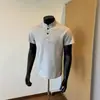 Camiseta Gris con Cuello Henry para Hombre, Nuevo Verano 2026 Estilo Americano Cleanfit Manga Corta Estilo Retro Old Money Top