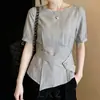 Camisa de Manga Curta com Cintura Irregular Estilo Europeu, Novo Estilo de Verão, Ajusta a Cintura e Emagrece, Top Cinza Único