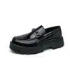 Nuevos zapatos de cuero para hombre con suela gruesa para aumentar la altura y punta ancha, zapatos casuales brillantes de charol, mocasines de tacón grueso para hombre