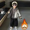 Casaco de Veludo de Inverno para Meninos, Macacão de Pelo Infantil 2025 Novo Casaco de Outono e Inverno Estilo Meninos