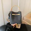 Bolso Cubo de Mezclilla de Mano para Mujer 2026 Verano Nuevo Bolso de Gran Capacidad Bolso Cruzado Versátil Casual