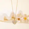 Colar de cobre em formato de coração com pedras de zircônia, corrente para clavícula fashion de luxo leve, alto valor estético, galvanizado com diamantes, colar de coração dourado