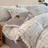 Juego de Cama de Cuatro Piezas de Terciopelo de Leche Tallado de Invierno Sábana de Cama Gruesa Cálida de Terciopelo Coral Funda de Edredón Sábana Ajustada Ropa de Cama de Cuatro Piezas