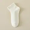 Meias 100% Algodão para Mulheres, Estilo Fino para Primavera e Verão, Meias Versáteis de Cano Médio, Meias de Maternidade Sem Costura e Confortáveis, Meias Curtas Modernas de Verão